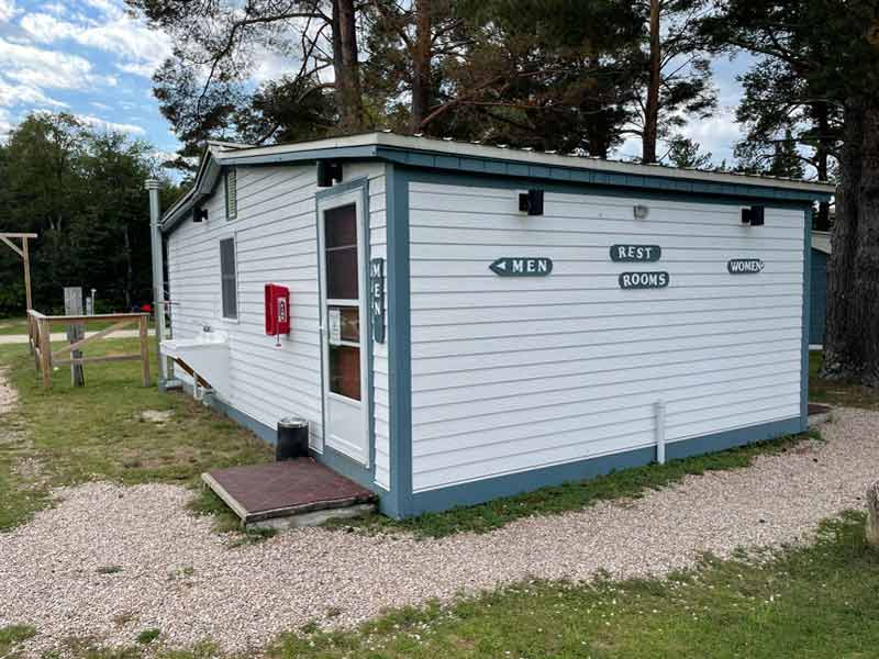 clean restrooms and showers