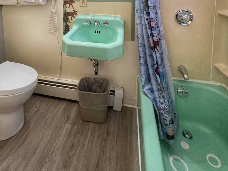 vintage bathroom